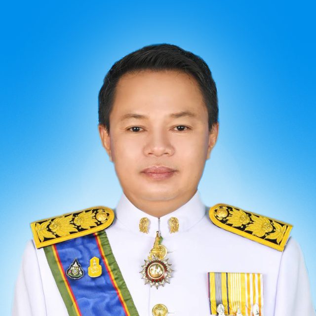 นายเสริมฤทธิ์ หวายฤทธิ์ธนกุล